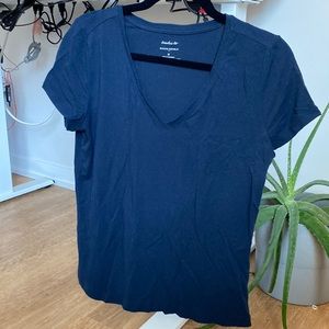Banana republic timeless tee navy blue size medium
